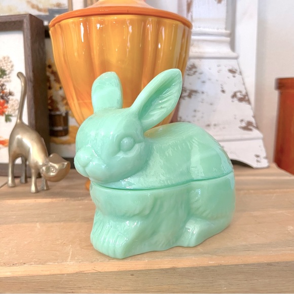 Kitchen Vintage Jadeite Green Glass Bunny Covered Candy Dish French